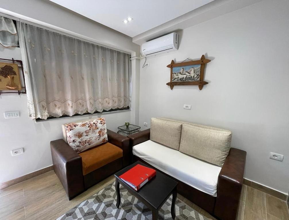 Modern 1 Bedroom City Apartment Tiranë Luaran gambar